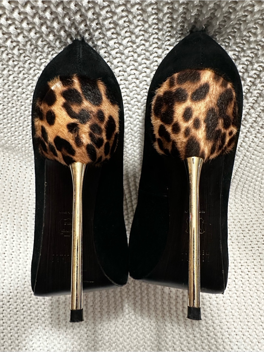 Stuart Weitzman - Dagger Pump Black Suede/Leopard Calf Hair